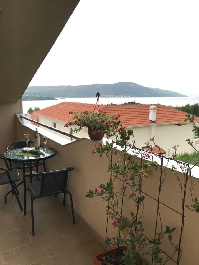 Id Apartments Tivat Dış mekan fotoğraf